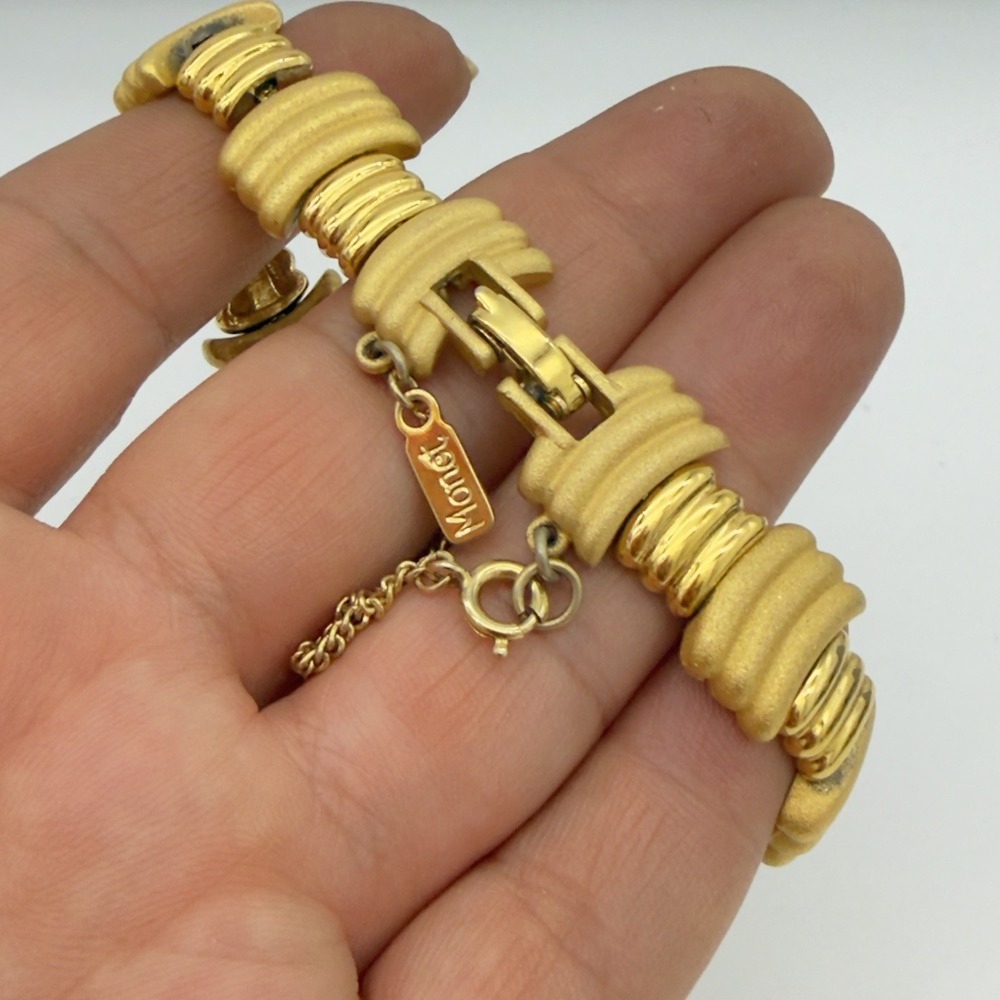 Vintage Monet Gold Tone Textured  Link Bracelet Signed Designer Classic 7 "